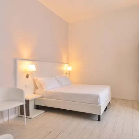Lata Rooms 4*