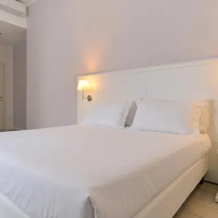 Lata Rooms