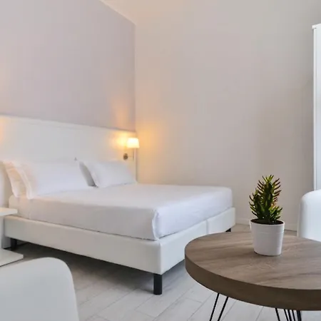 Lata Rooms 4*