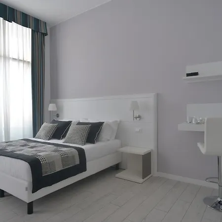 Lata Luxury Roma