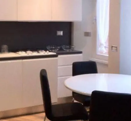 Lata Rooms 4*